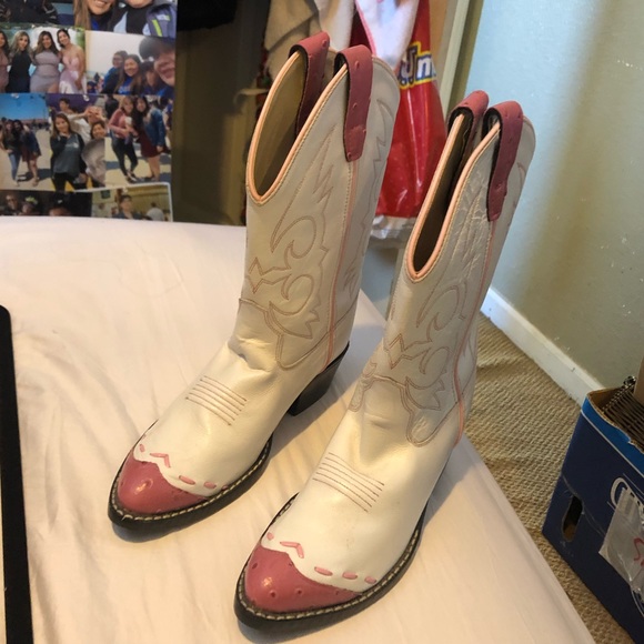 used white cowboy boots